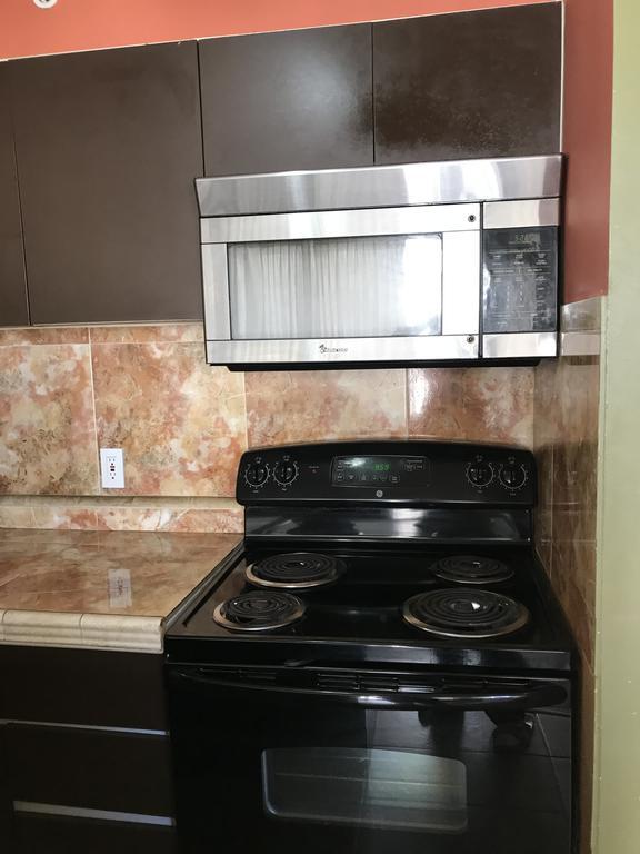 Waikiki Banyan Apartment โฮโนลูลู ภายนอก รูปภาพ